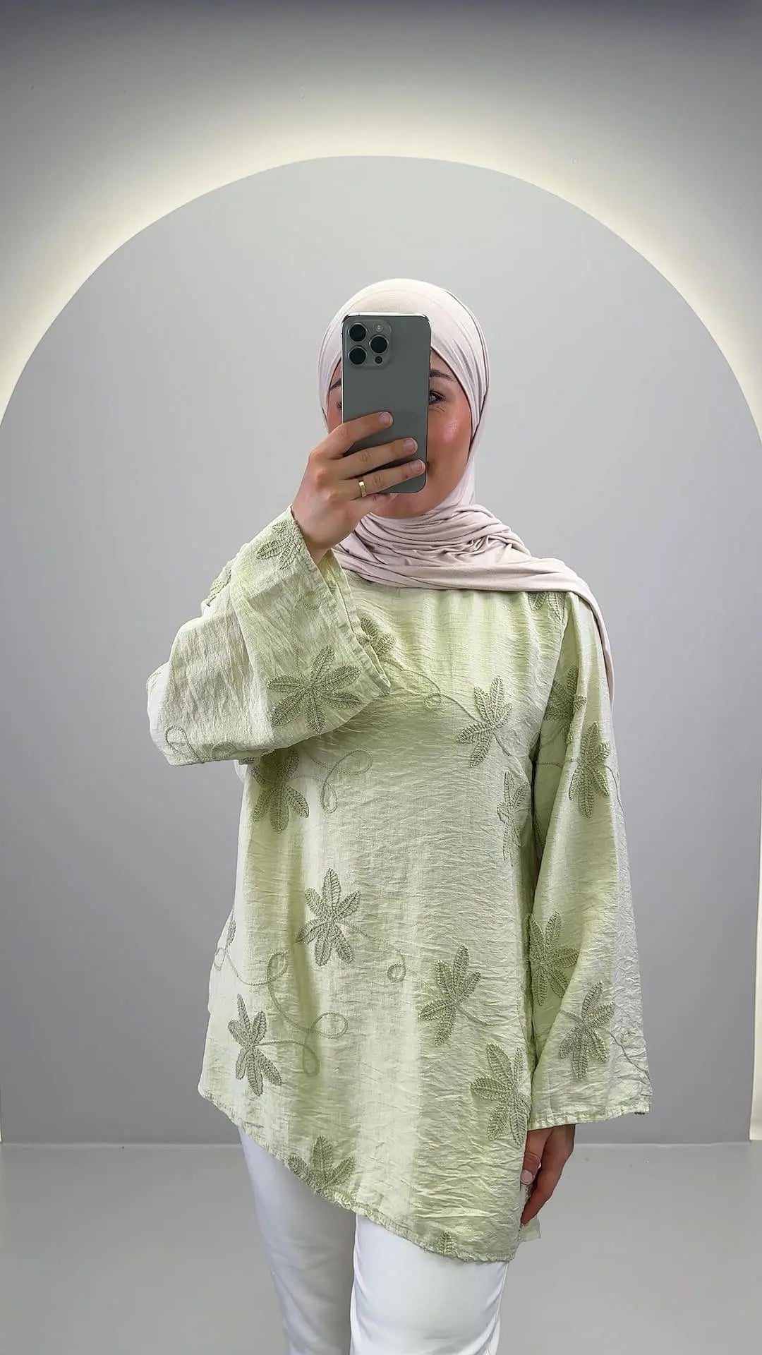 Inaya Üst