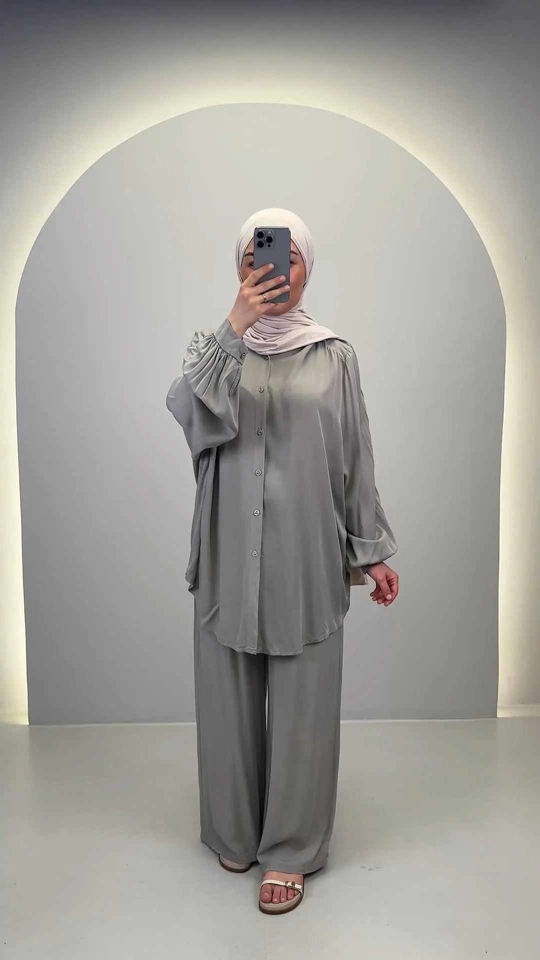 Leyan Outfit