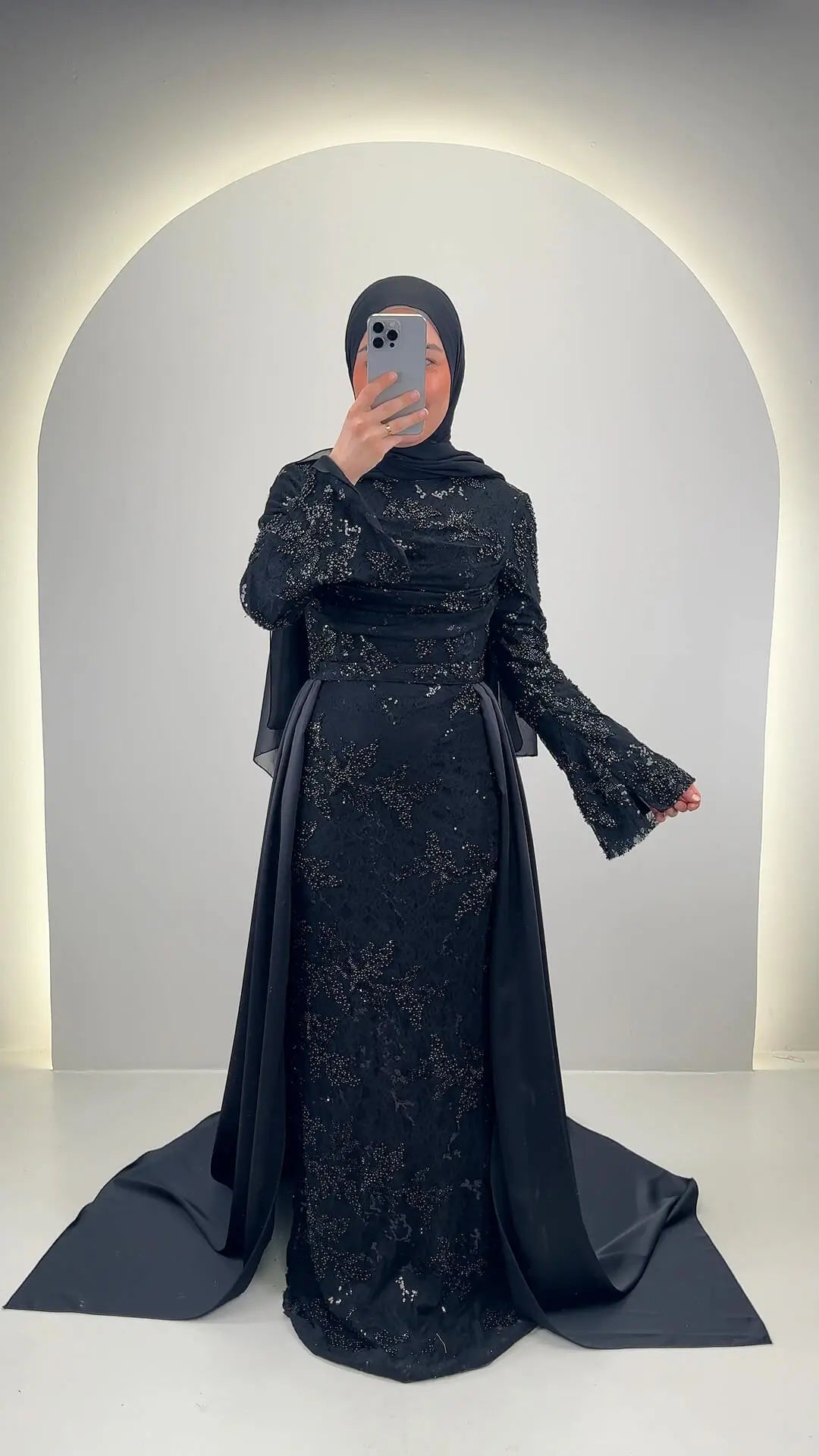 Robe de soirée Azmia noire avec Hijab