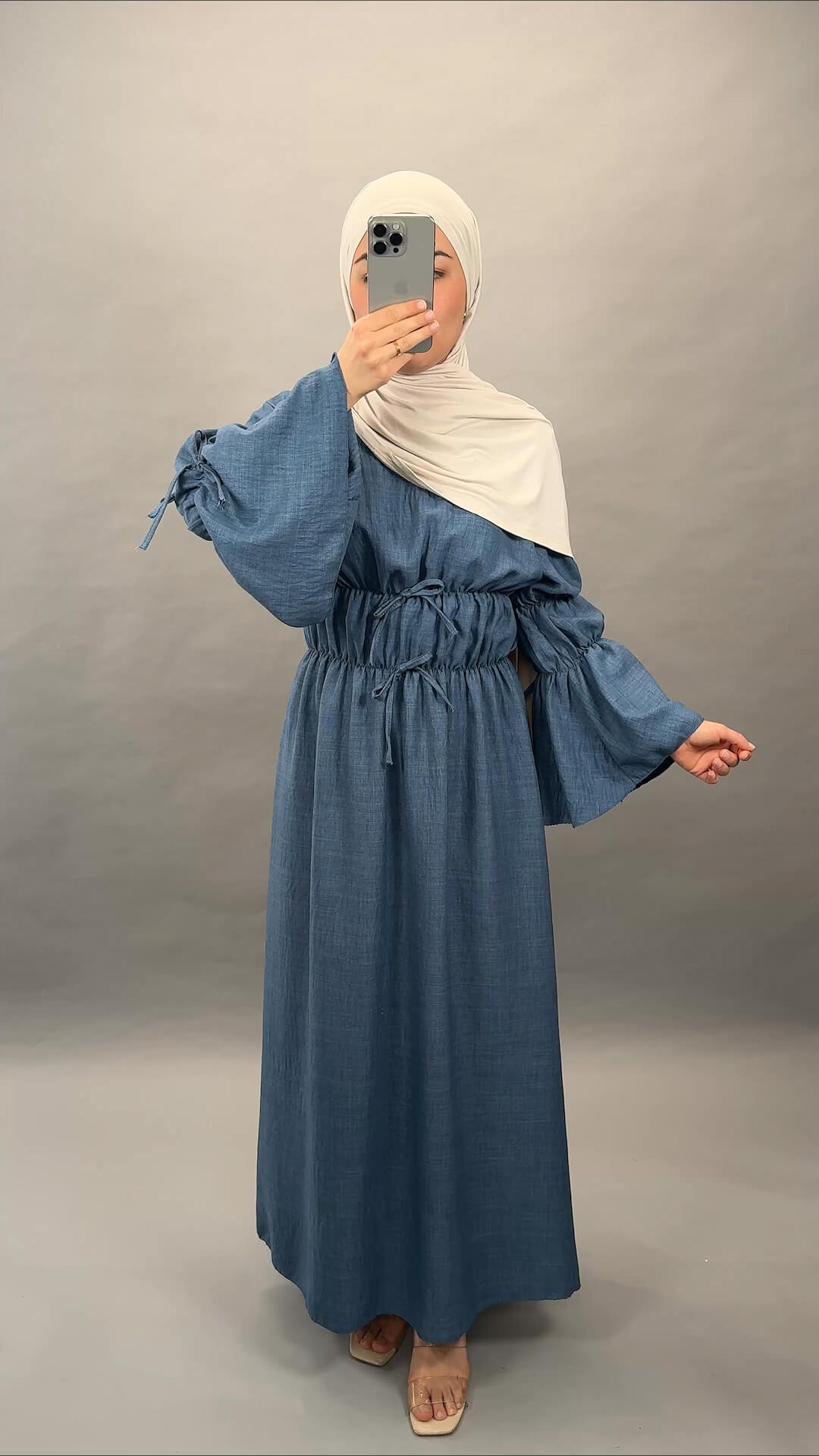 Hiraya Kleid Blau