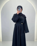 <tc>L</tc>une robe <tc>S</tc>noir